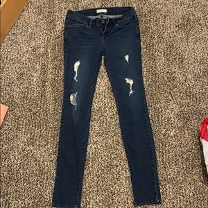 denim jeans (distressed)